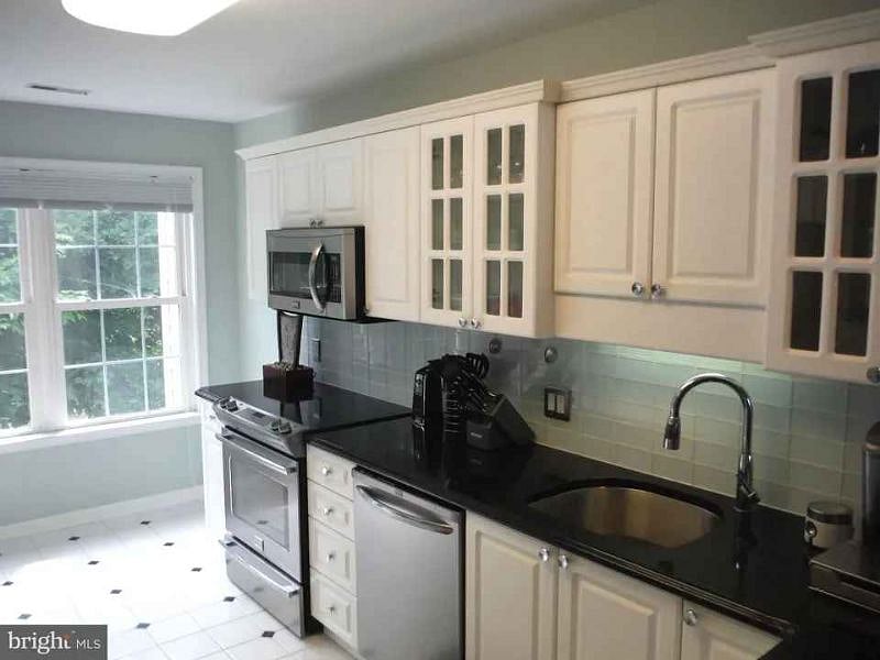 Furnished Finder property 584334_1 photo 7
