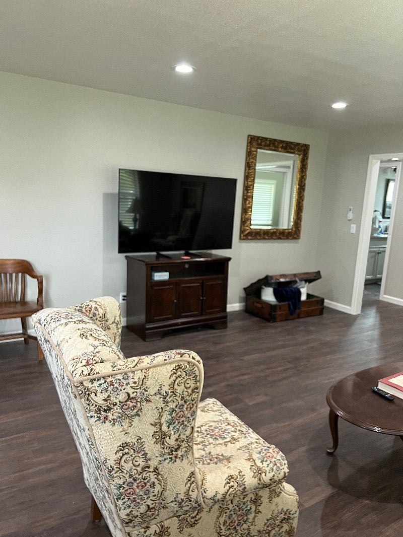 Furnished Finder property 584372_1 photo 3