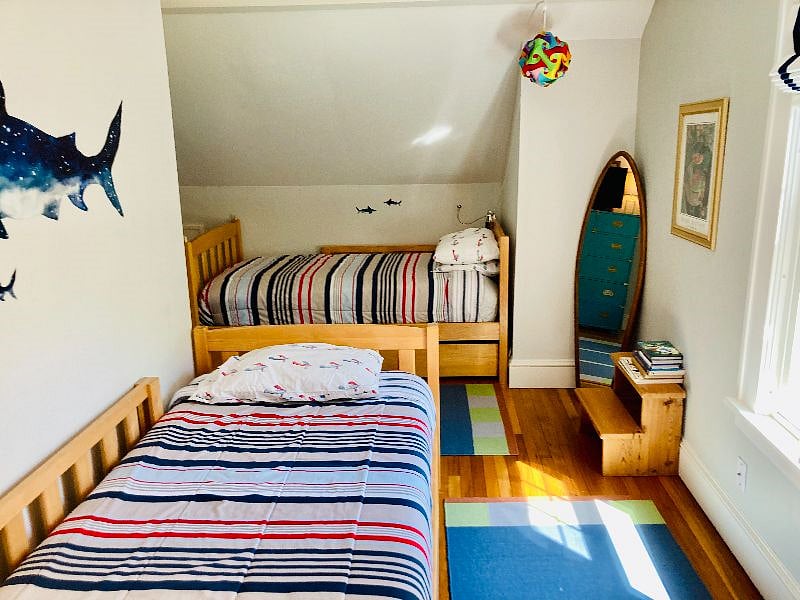 Upstairs Twin bedroom