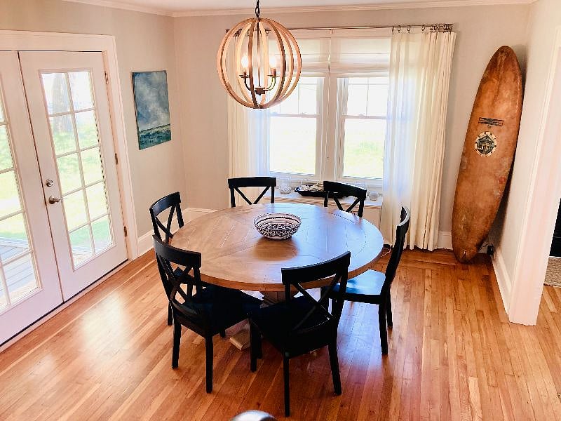 Dining room with seating for 6