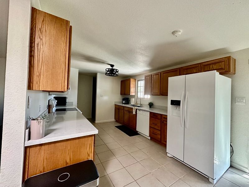 Furnished Finder property 584394_2 photo 10