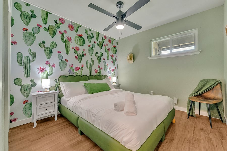 Furnished Finder property 584399_1 photo 12