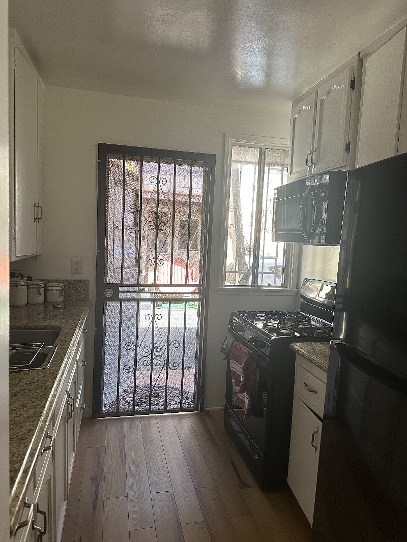 Furnished Finder property 584412_1 photo 12