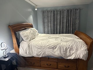 Furnished Finder property 584475_1 photo 18