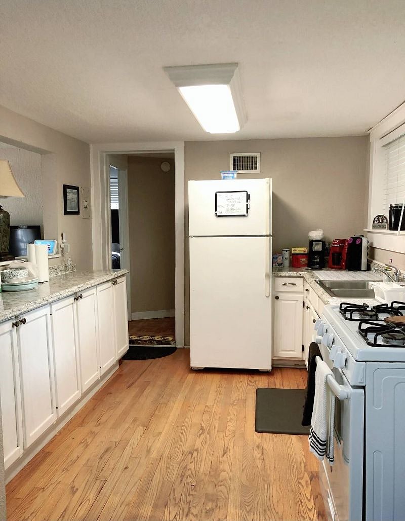 Furnished Finder property 584480_1 photo 6