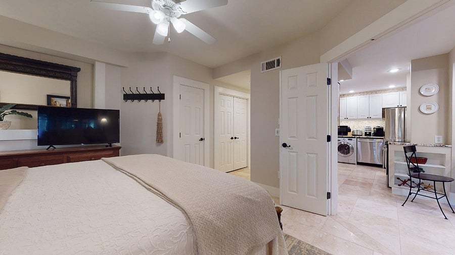 Furnished Finder property 584490_1 photo 22