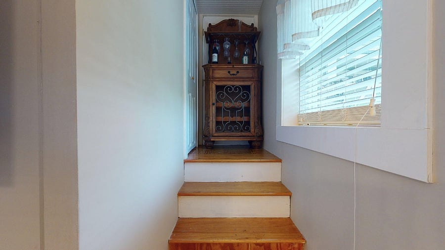 Furnished Finder property 584490_1 photo 28