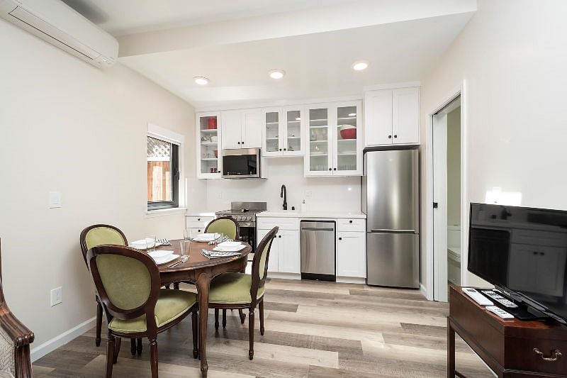 Furnished Finder property 584497_1 photo 1
