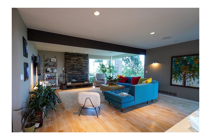 Living room with a fireplace