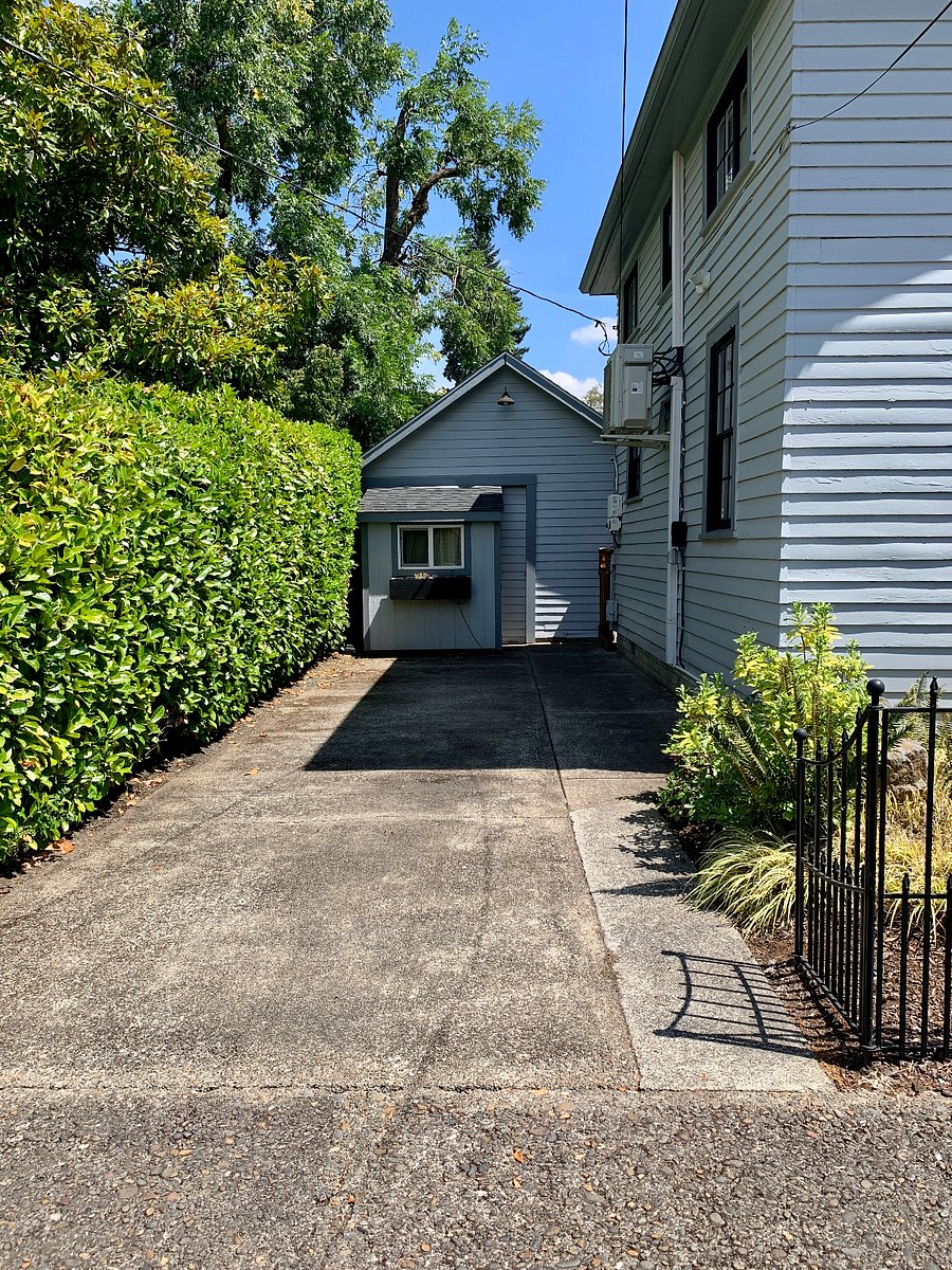 Furnished Finder property 584563_1 photo 26