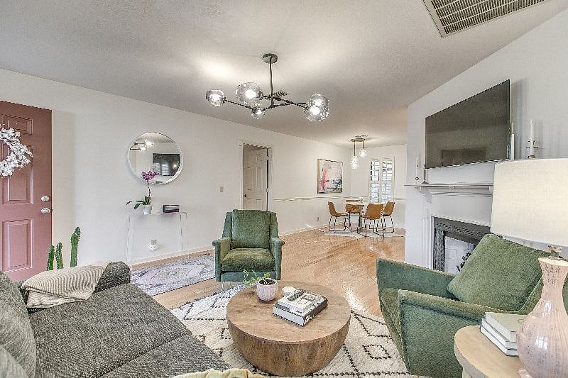 Furnished Finder property 584588_1 photo 3