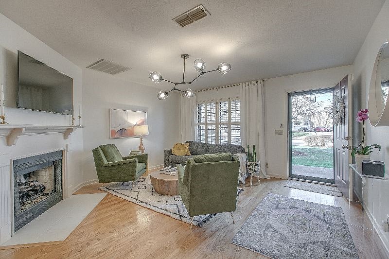 Furnished Finder property 584588_1 photo 7