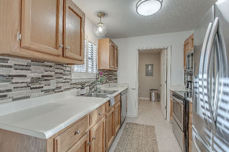 Furnished Finder property 584588_1 photo 14