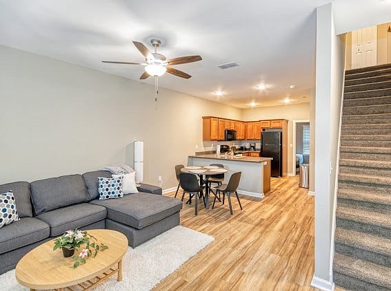 Furnished Finder property 584602_1 photo 6