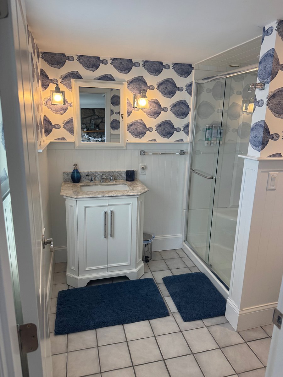 1st floor bathroom