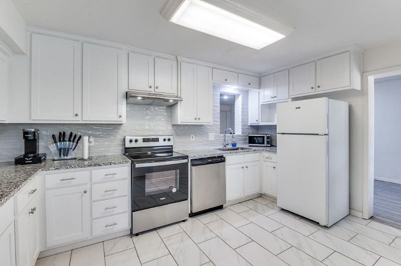 Furnished Finder property 584648_1 photo 6