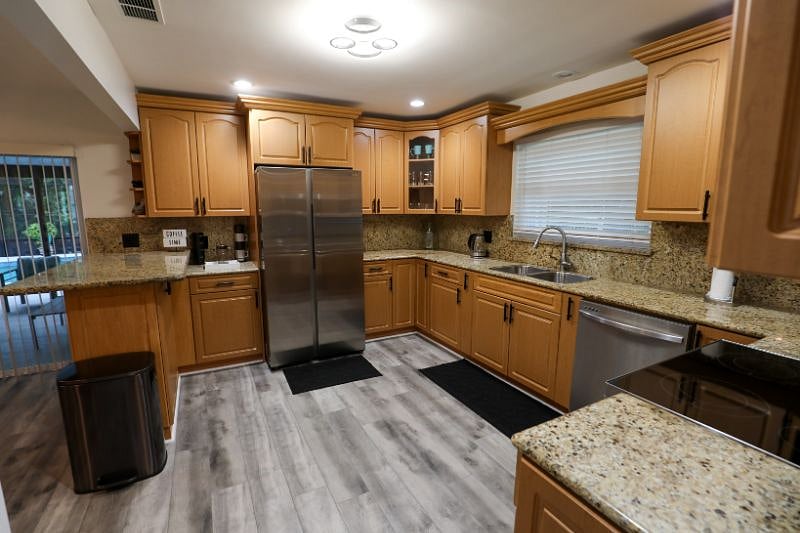 Furnished Finder property 584665_1 photo 4