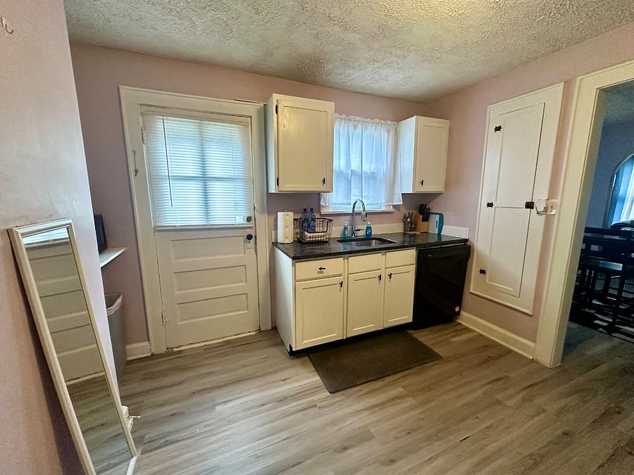 Furnished Finder property 584710_1 photo 7