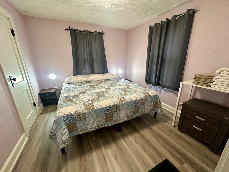 Furnished Finder property 584710_1 photo 12
