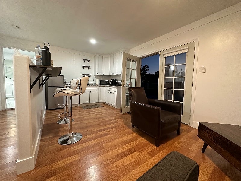 Furnished Finder property 584756_1 photo 6