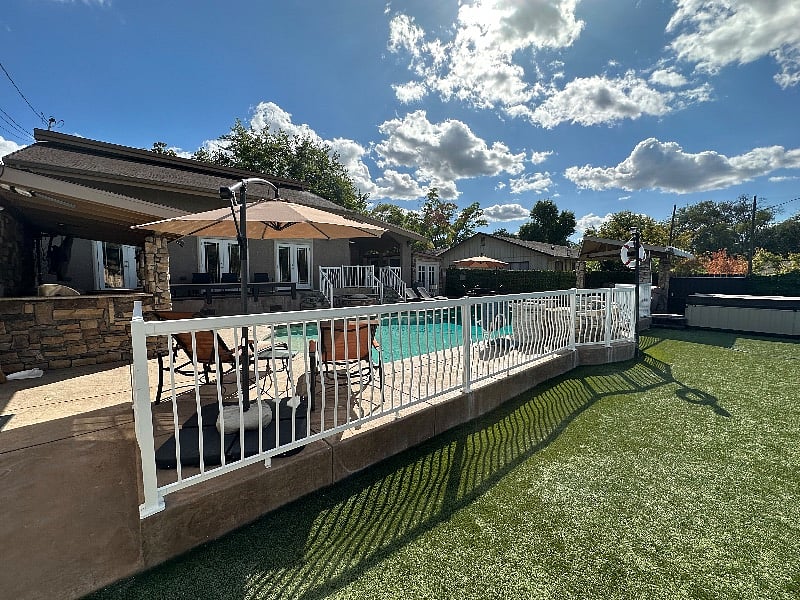 Furnished Finder property 584756_1 photo 17