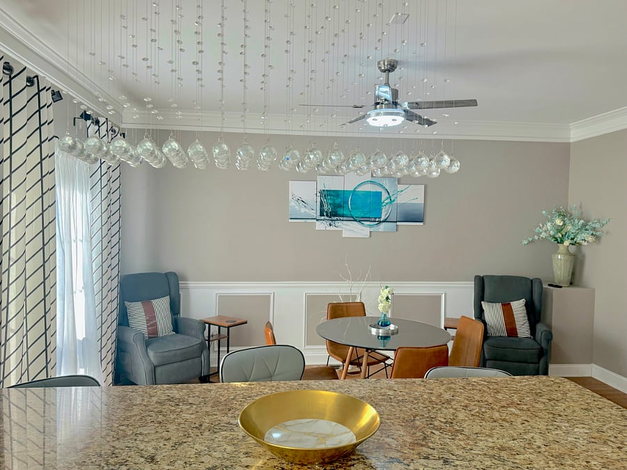 Kitchen lounge