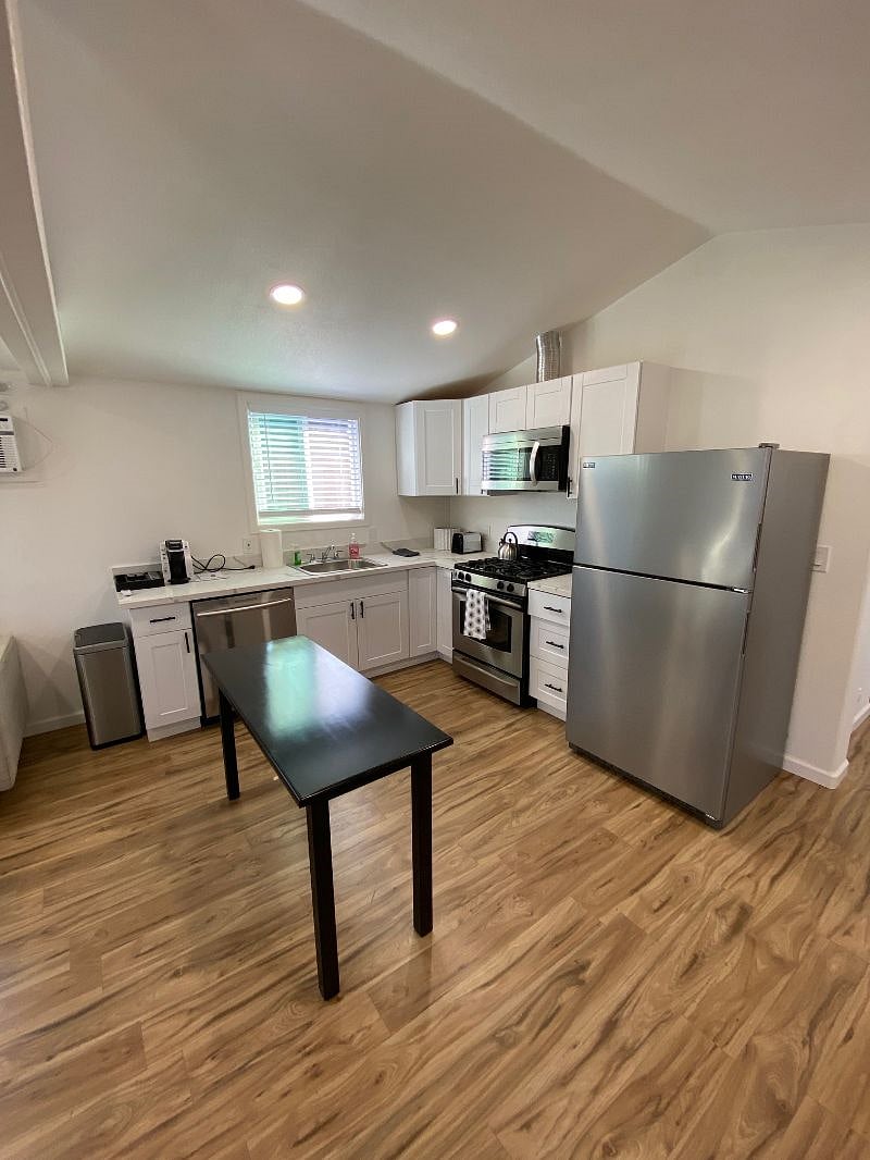 Furnished Finder property 584814_1 photo 4