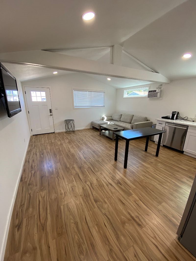 Furnished Finder property 584814_1 photo 5