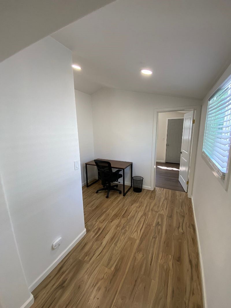 Furnished Finder property 584814_1 photo 6