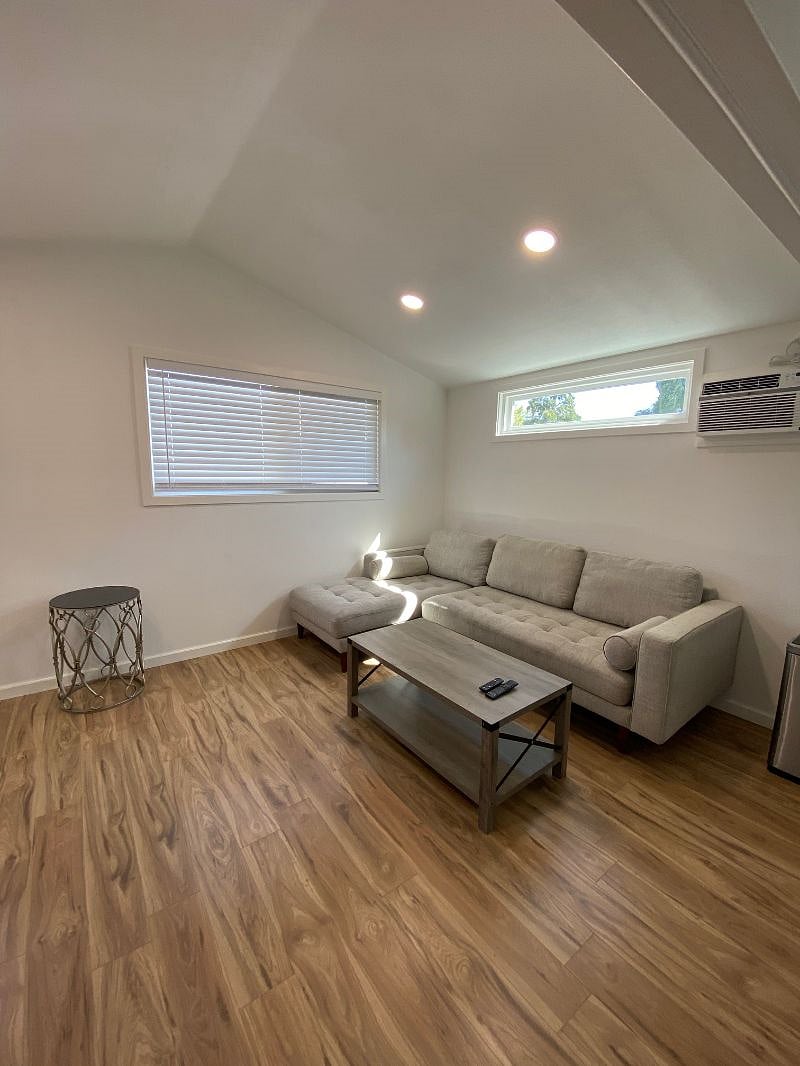 Furnished Finder property 584814_1 photo 12