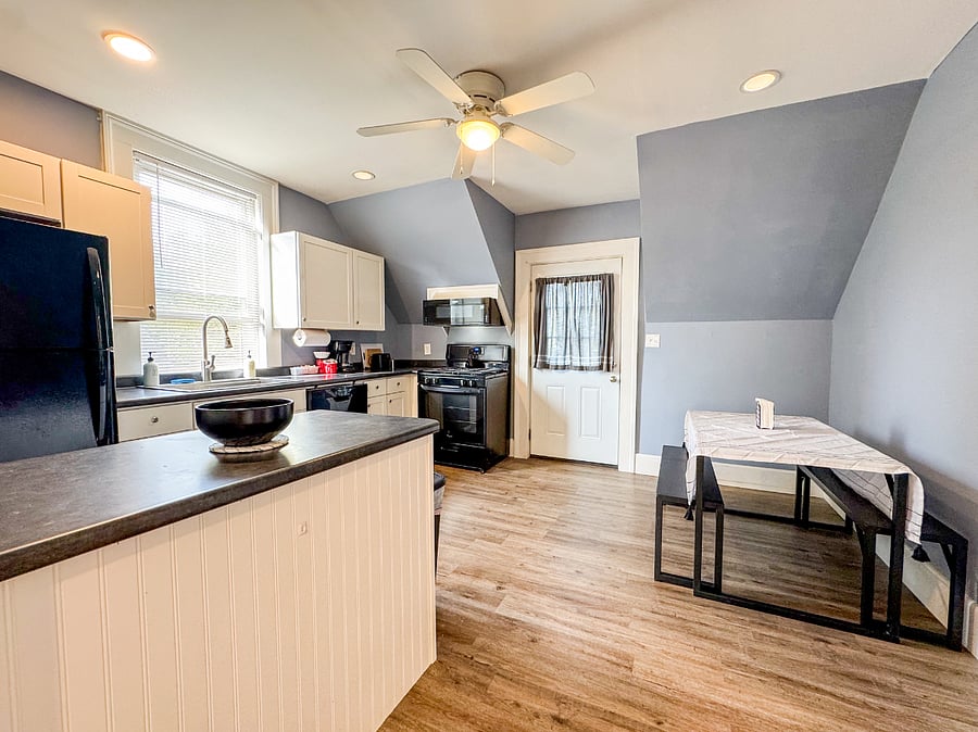 Furnished Finder property 584857_1 photo 16