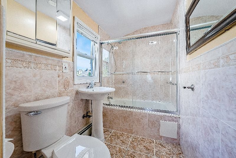 Furnished Finder property 584979_1 photo 17
