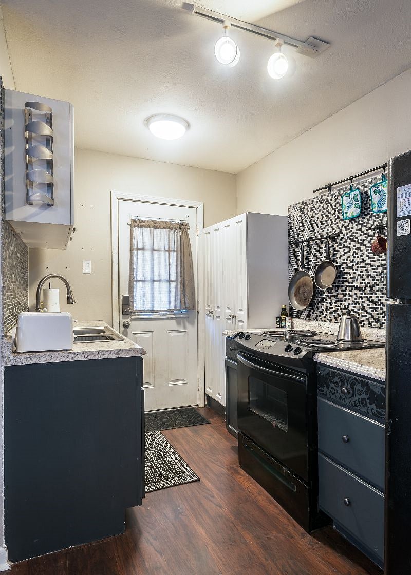 Furnished Finder property 585013_1 photo 11