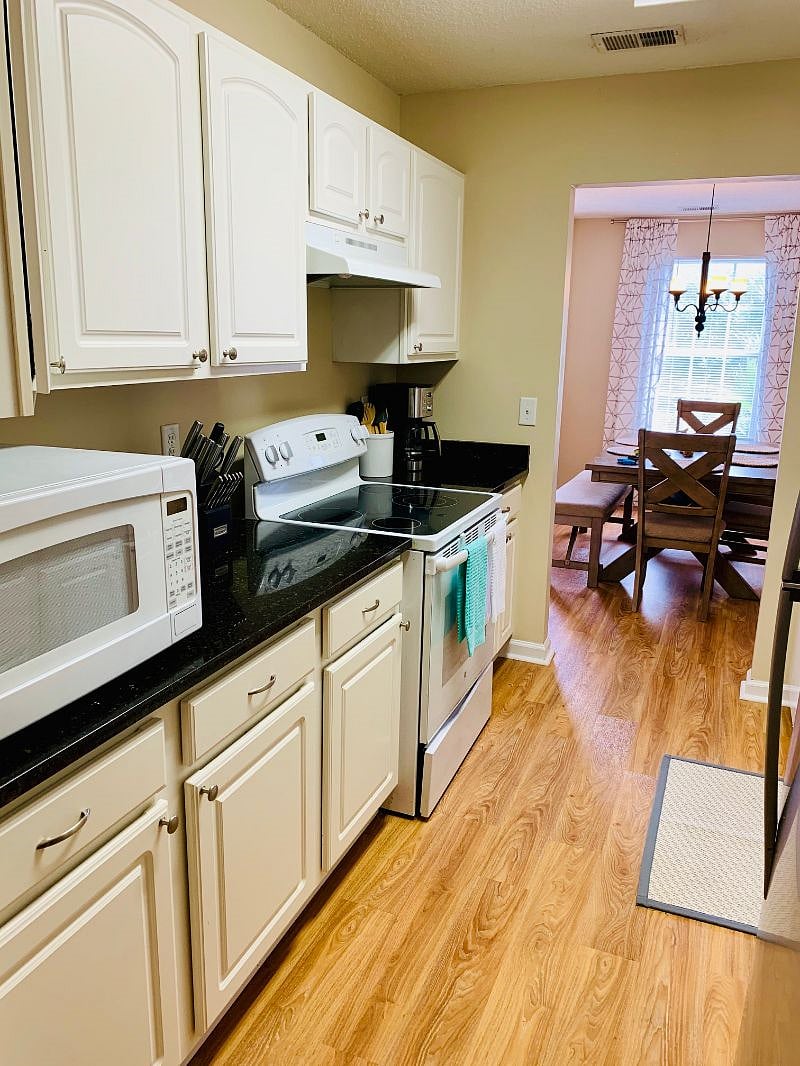 Furnished Finder property 585020_1 photo 15