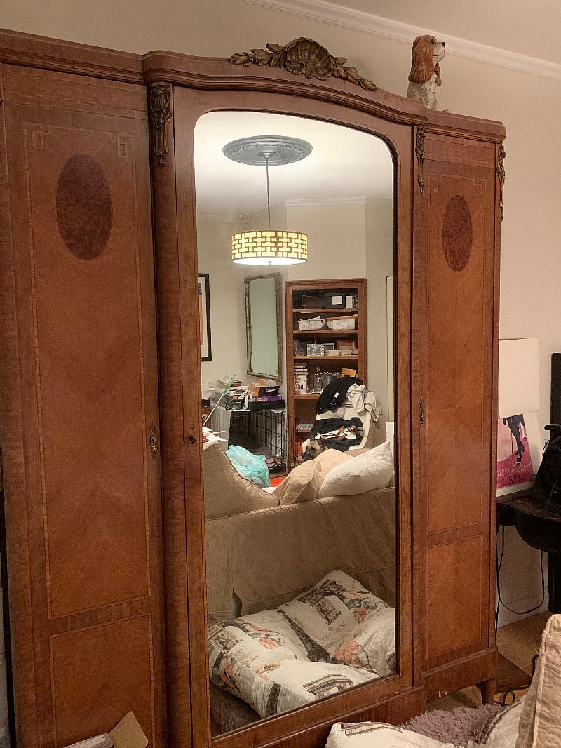 Sorry, armoire is not for guest use.