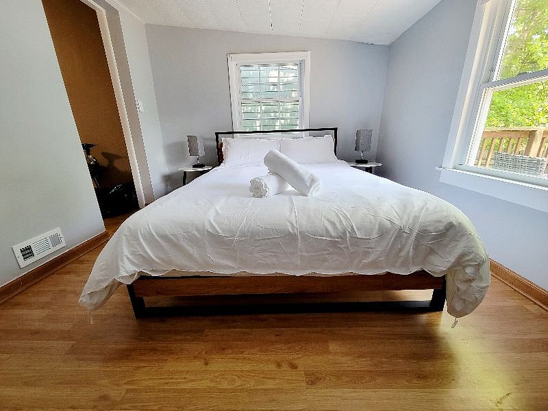 Furnished Finder property 585102_1 photo 6