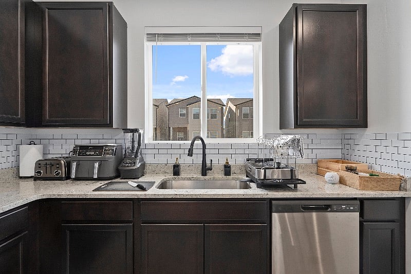 Furnished Finder property 585139_1 photo 18