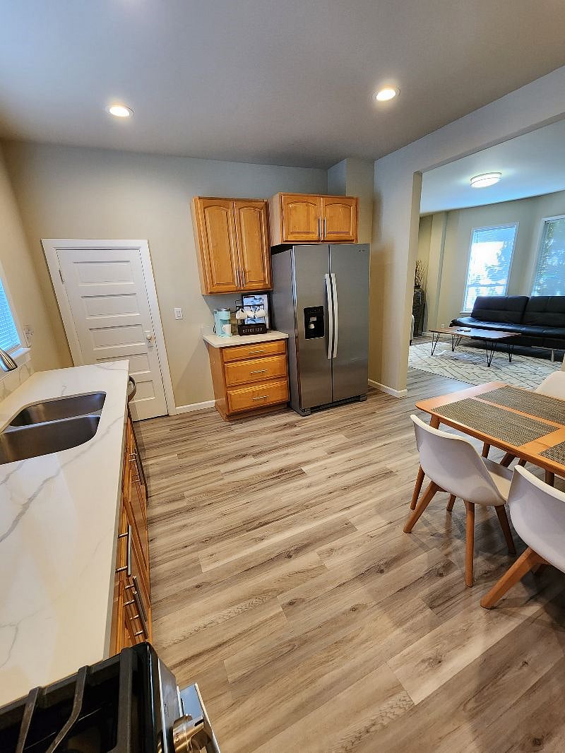 Furnished Finder property 585150_1 photo 6