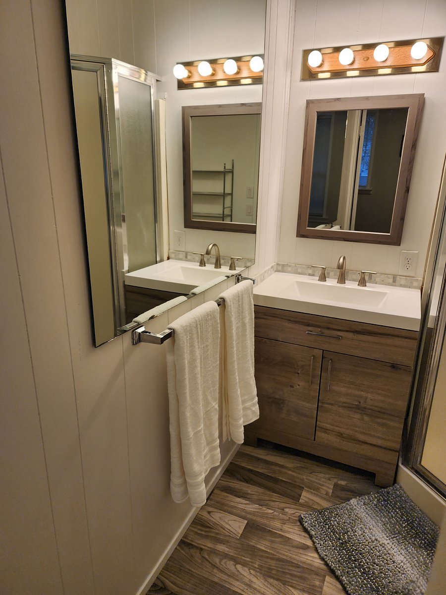 Furnished Finder property 585150_1 photo 26