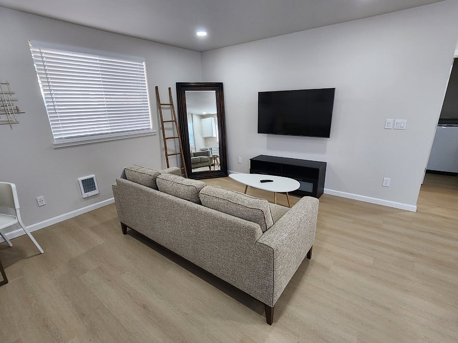 Furnished Finder property 585150_2 photo 7