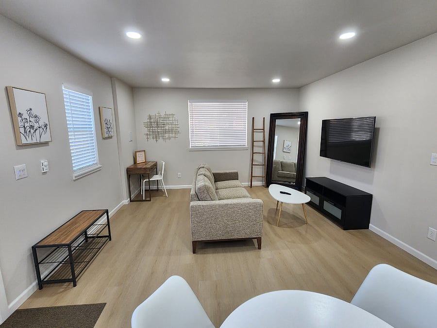 Furnished Finder property 585150_2 photo 9