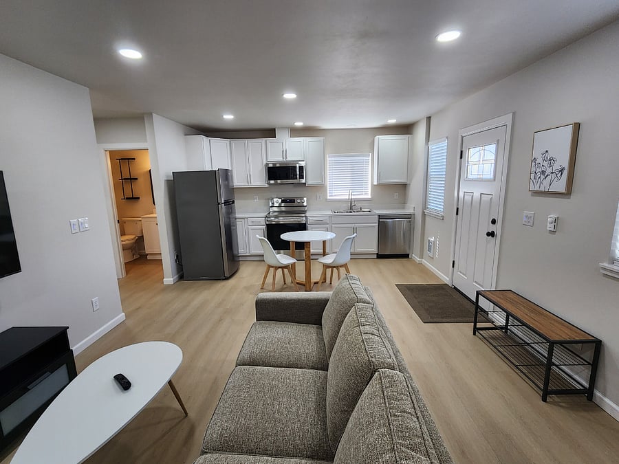 Furnished Finder property 585150_2 photo 4