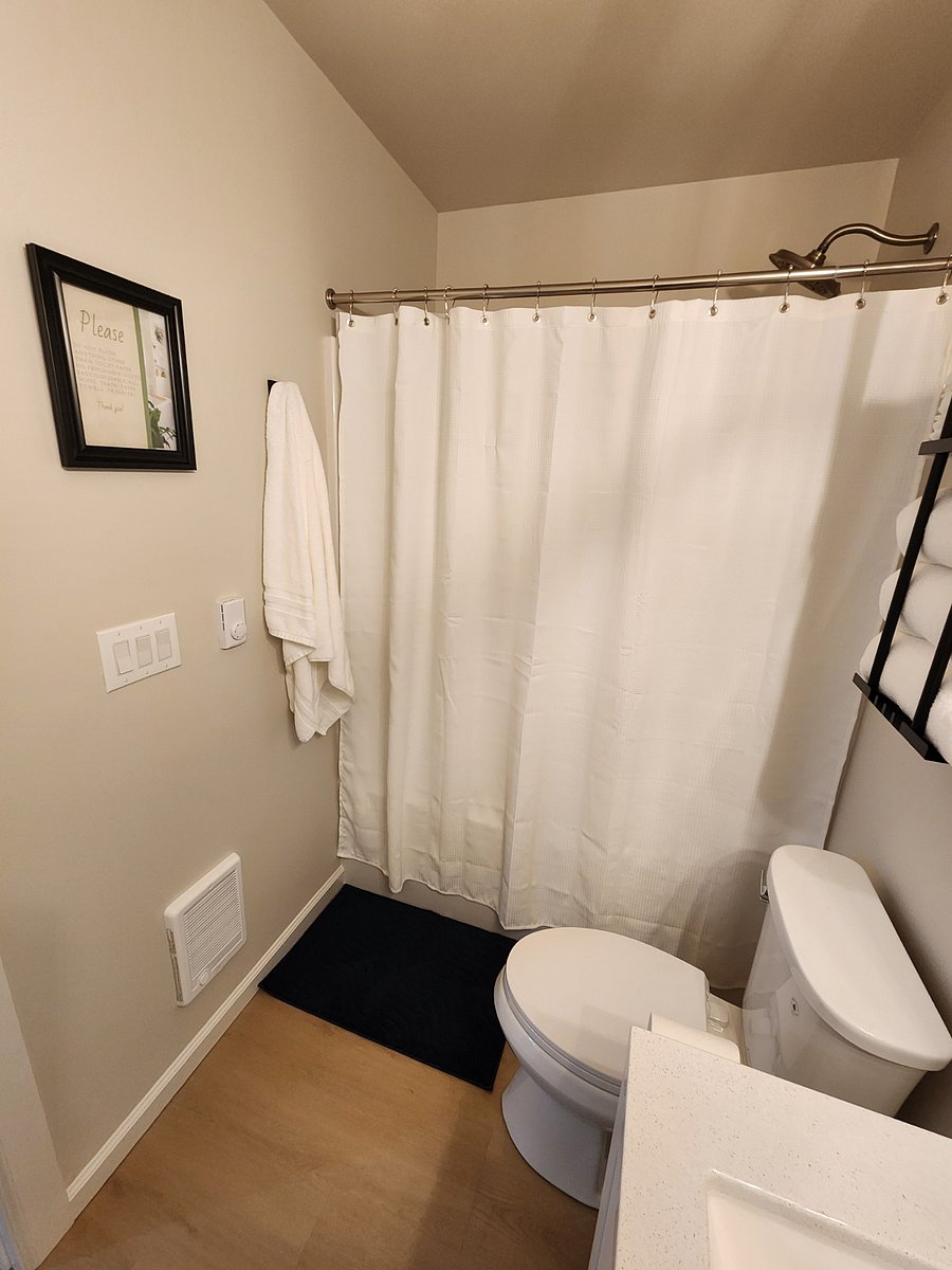 Furnished Finder property 585150_2 photo 23
