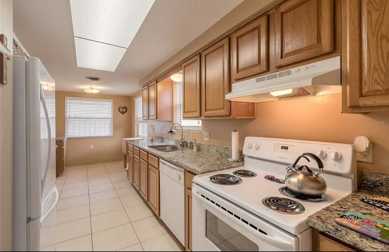 Furnished Finder property 585159_1 photo 13