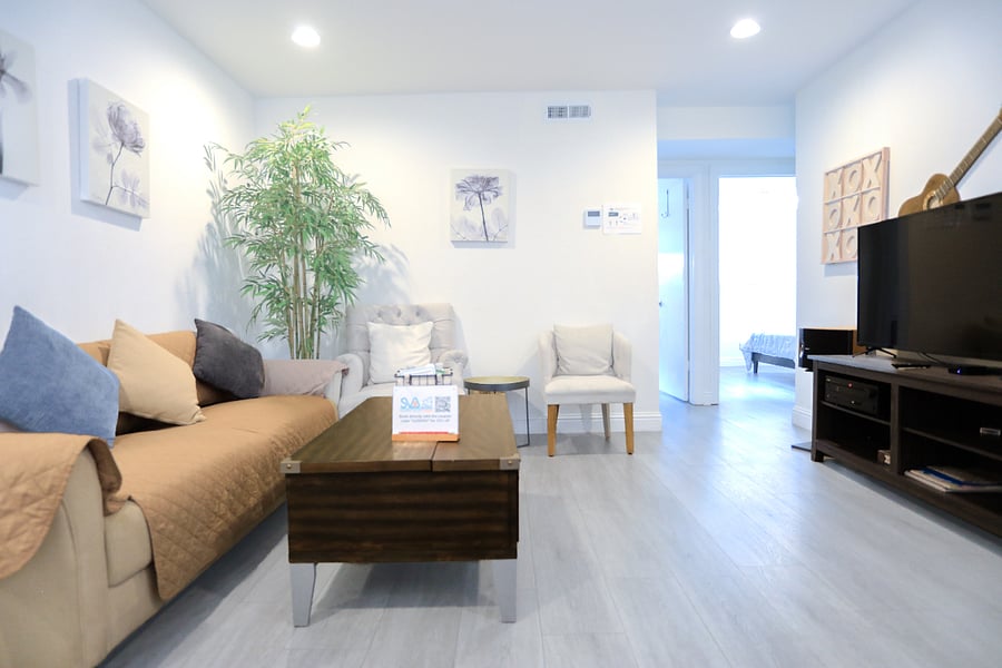 Furnished Finder property 585165_1 photo 17