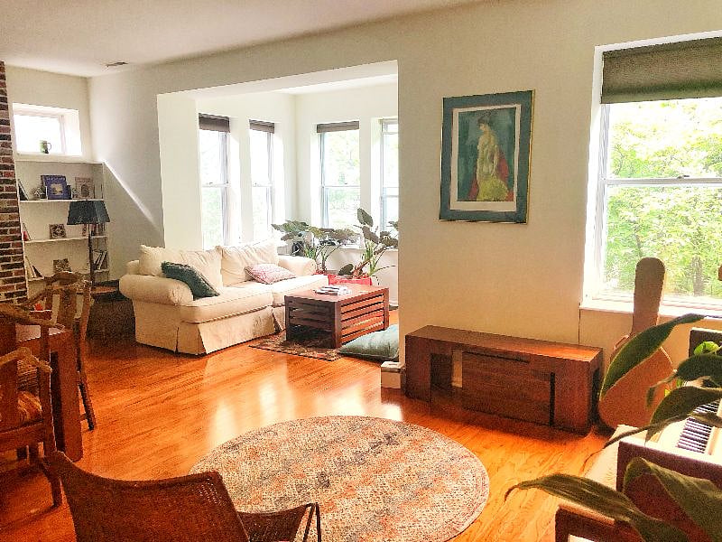 Front living room (note stand-up piano!)