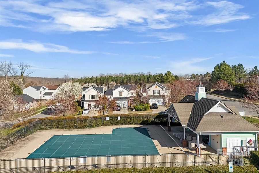 Furnished Finder property 585176_1 photo 13