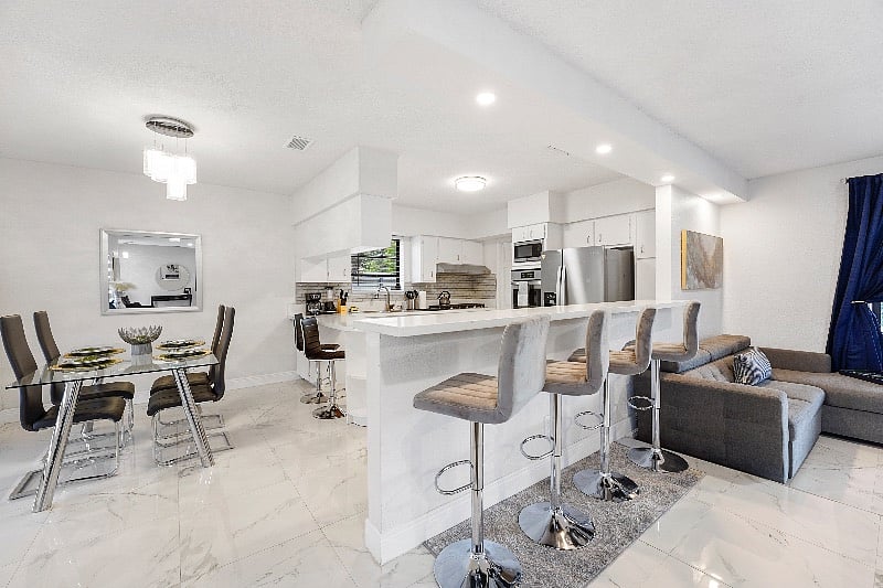 Furnished Finder property 585274_1 photo 11