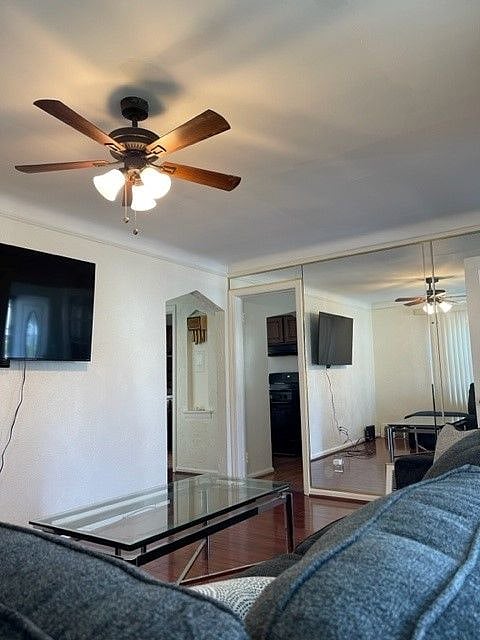 Furnished Finder property 585347_1 photo 11