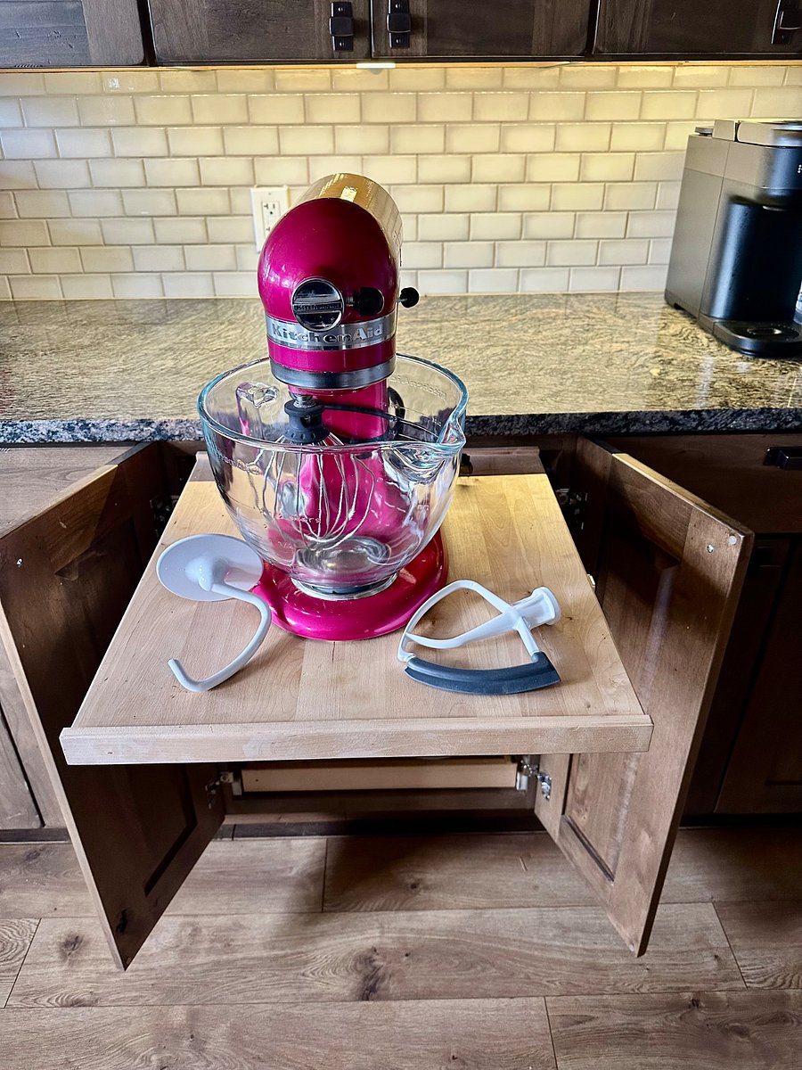 Pop up shelf for the KitchenAid mixer